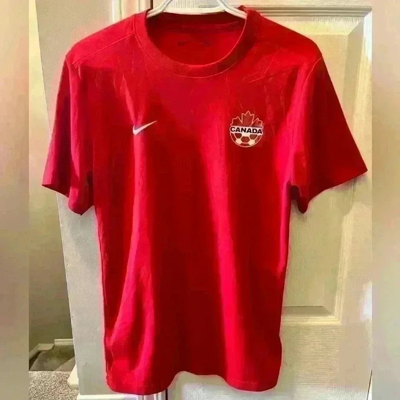 Mens Nike Dri Fit Team Canada Soccer  Jersey Size Small - Picture 1 of 4